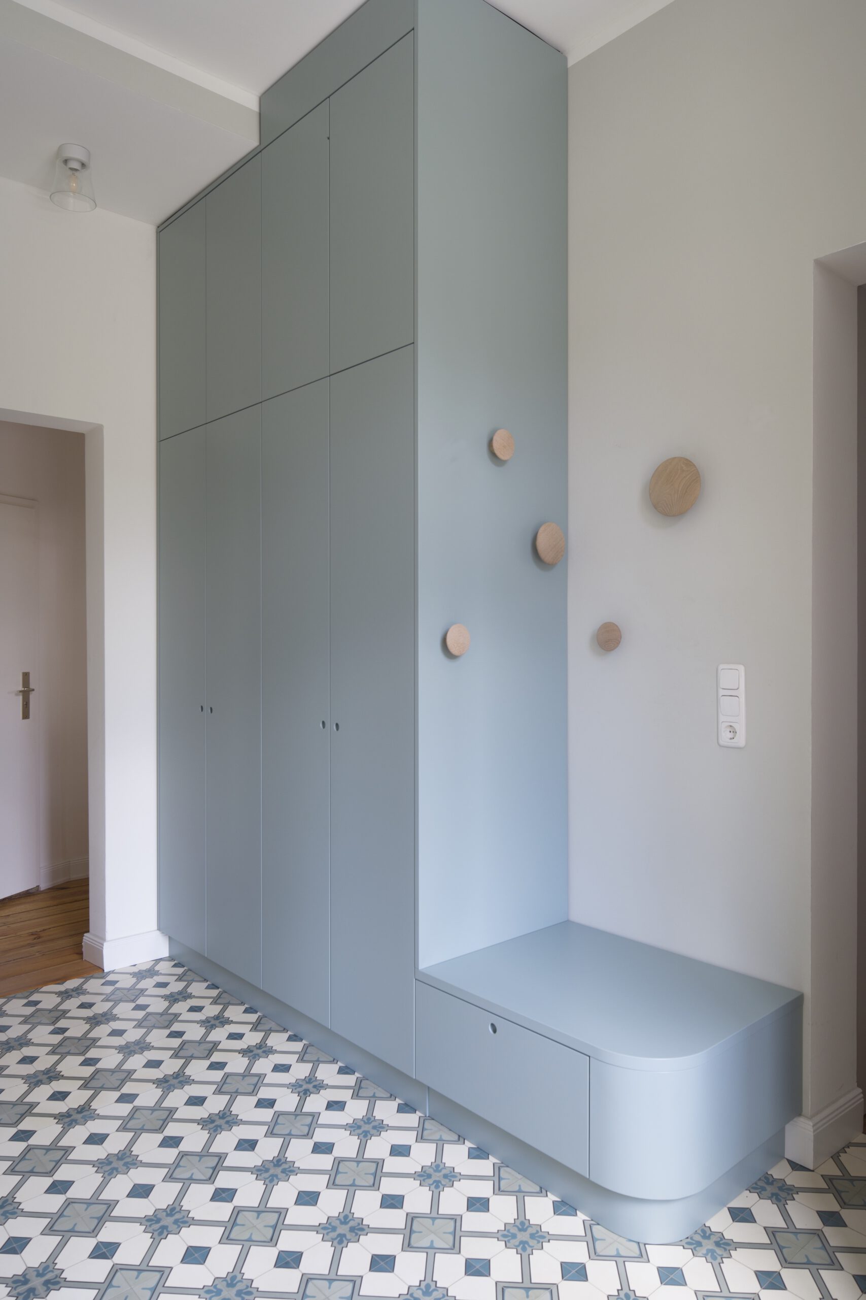 sanierung-und-moebelierung-etagenwohnung Daniel Boepple Architekt